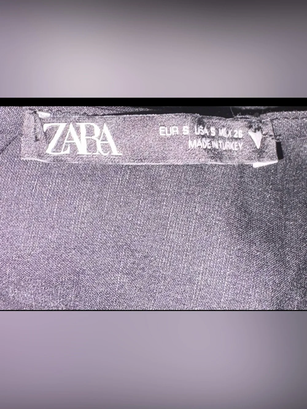 Zara Black long sleeve linen blend top w/metal ring detail Women’s size Small